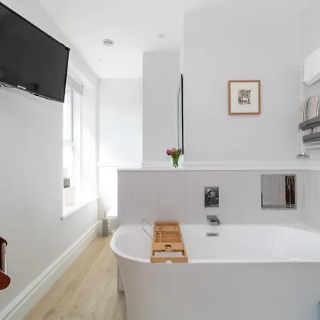 펜션 Holly Bank House, Luxury Slps 6, 12 Minutes From National Park 코커머스
